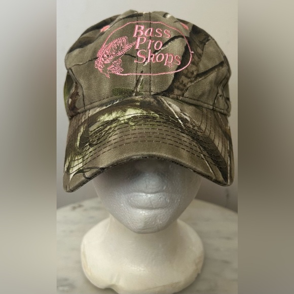 BASS PRO SHOP VINTAGE WOODLAND CAMO HAT, ADJUSTABLE BACK BUCKLE - Picture 2 of 8